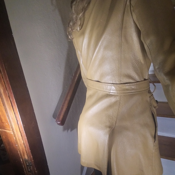 Vintage camel 70s leather jacket - Picture 2 of 11